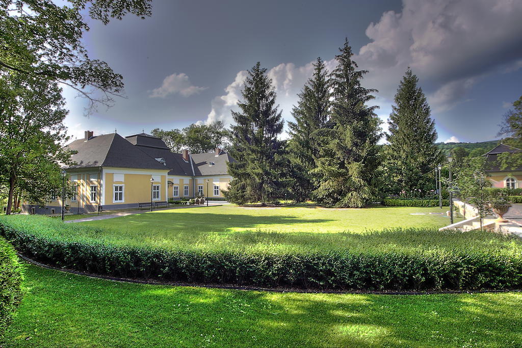 Pronay-Kastely Hotel Alsopeteny Buitenkant foto